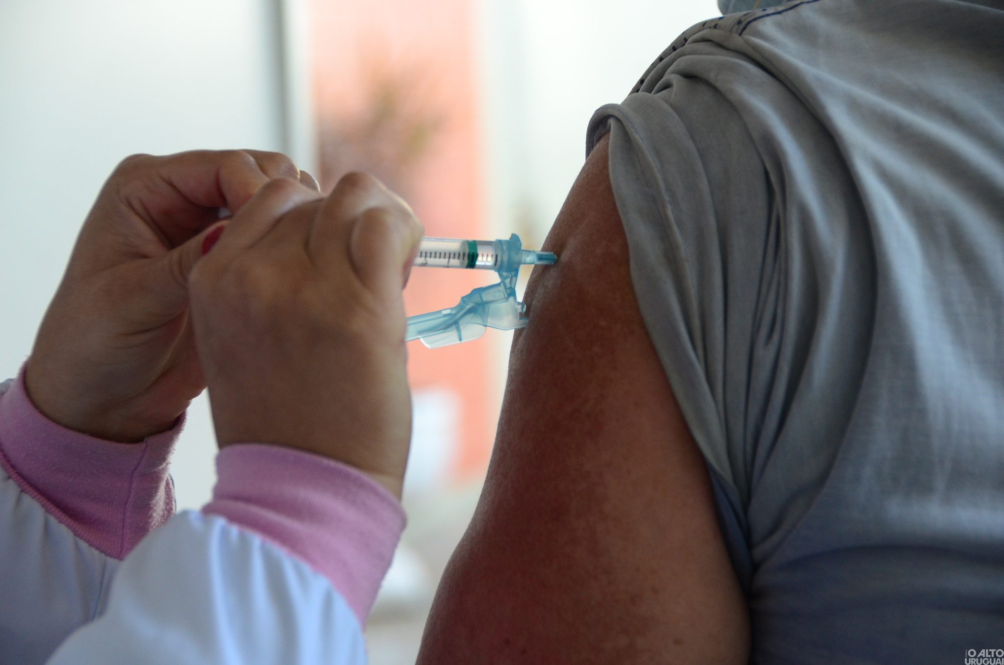 Prefeitura de FW antecipa aplicação de segunda dose da vacina da Fiocruz