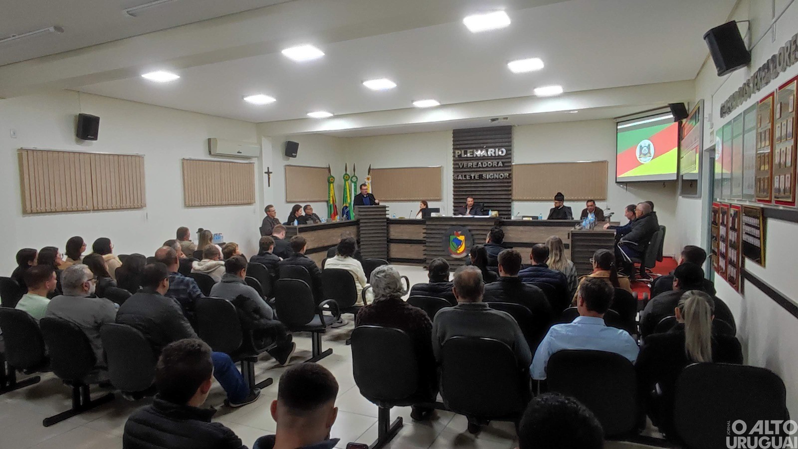 Poder Legislativo de Pinhal concede homenagem ao padre Lucas Folego