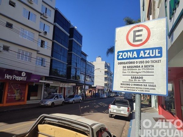 Estacionamento rotativo será retomado em FW com tecnologia e múltiplas formas de pagamento