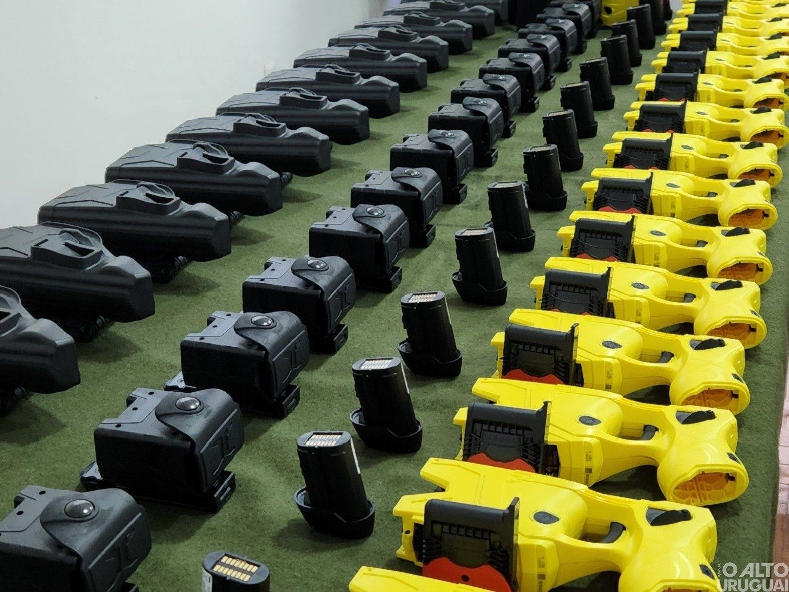 37º BPM habilita 90% do efetivo para uso de arma de menor potencial ofensivo