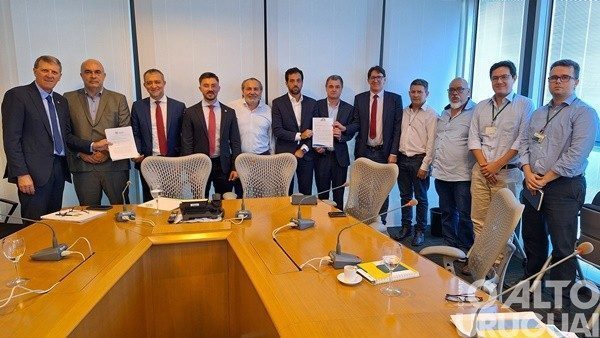 Lideranças buscam linhas de crédito no BNDES para reconstrução do Frigorífico Mais Frango