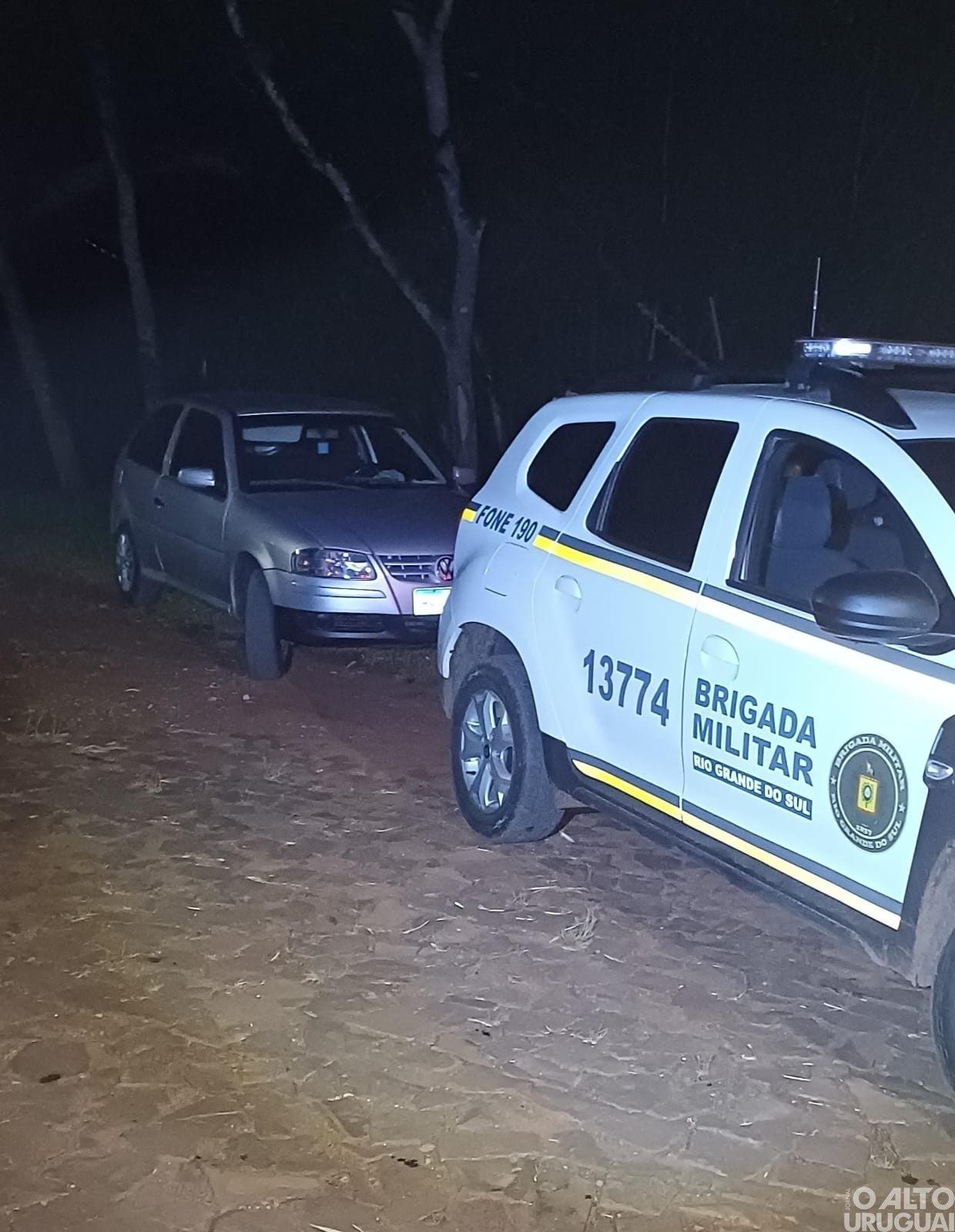 Polícia prende dupla e recupera veículo furtado em Iraí