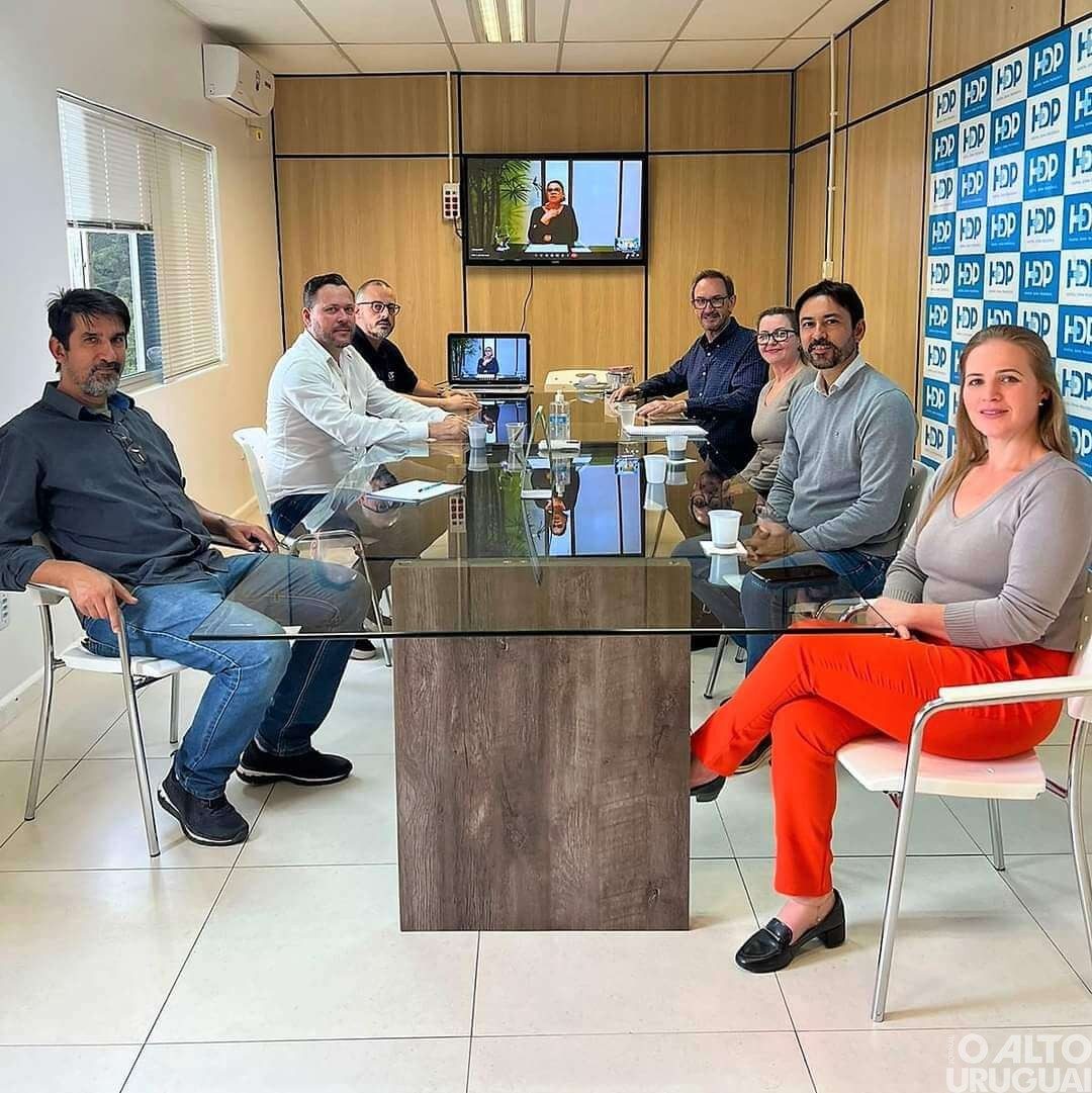 HDP realiza reunião com médico oncologista