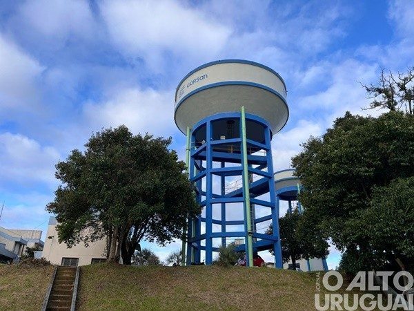 Manutenção em motor da estação de tratamento de água pode oscilar abastecimento em FW