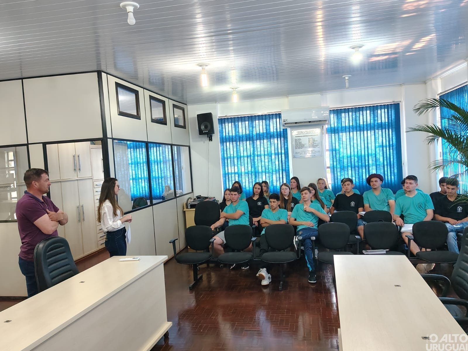 Estudantes da CFR de FW conhecem estrutura política de Taquaruçu do Sul