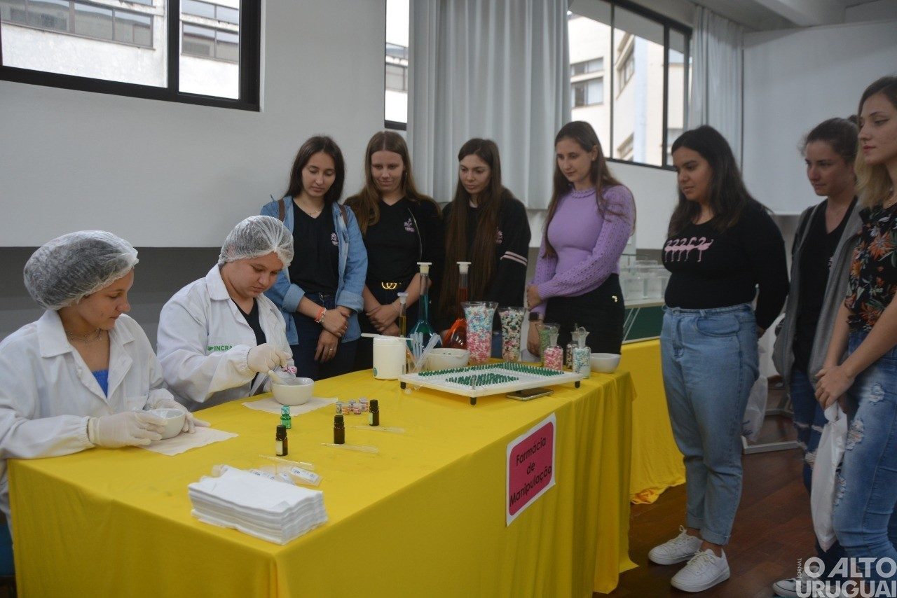 Mais de 1,5 mil estudantes participam do URI Profissões