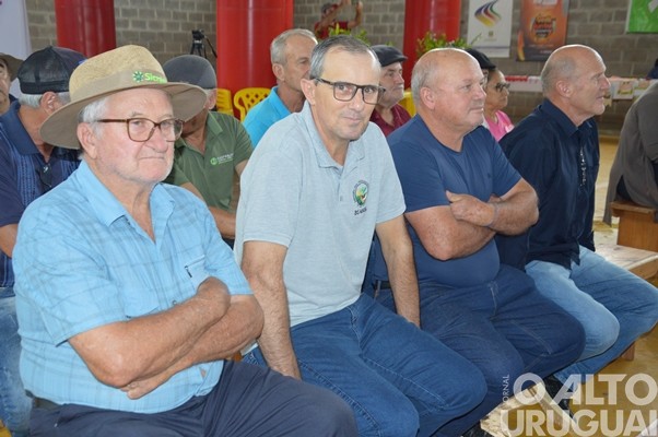 Centenas de mulheres participam de encontro em Jaboticaba