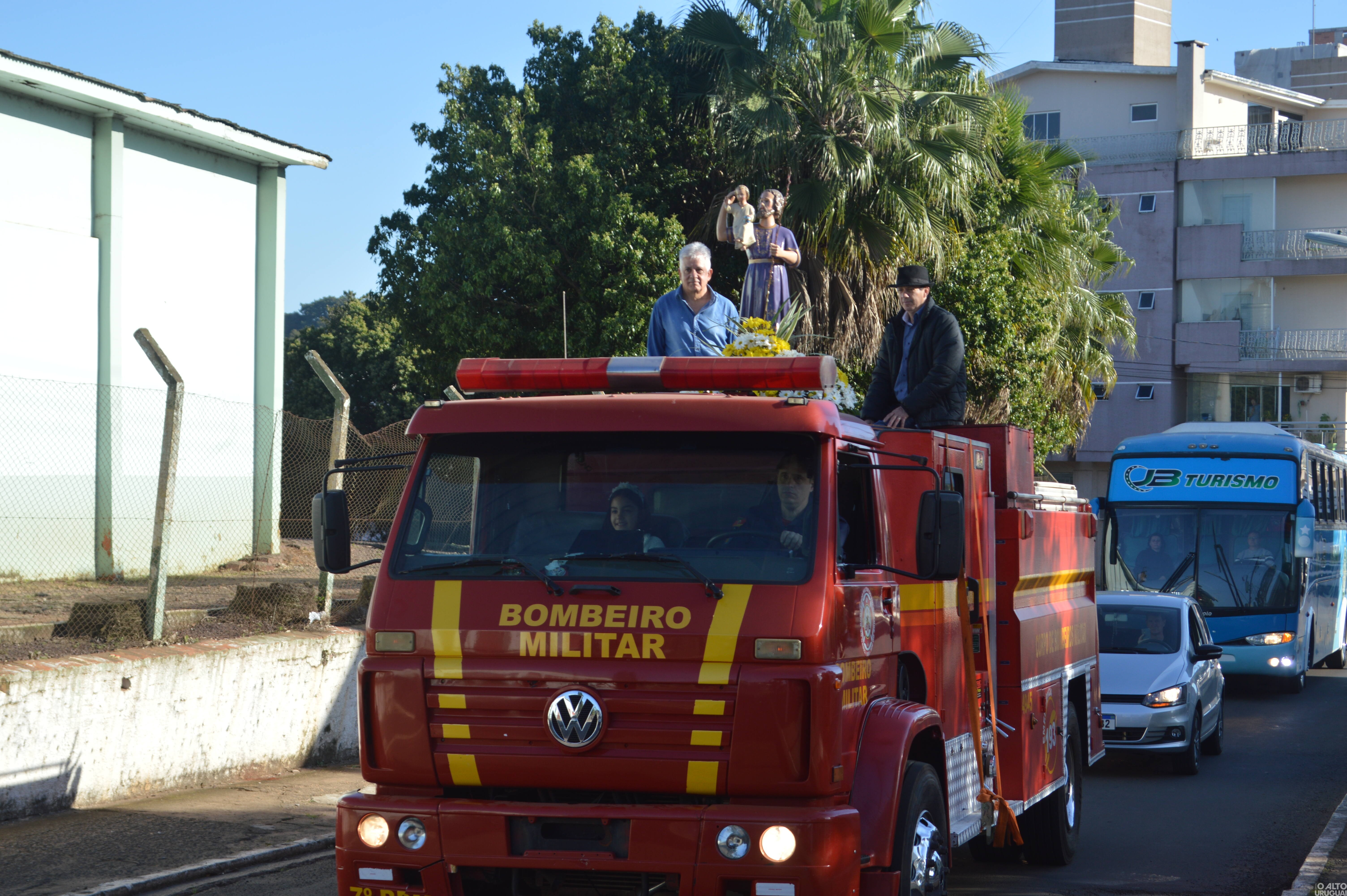 Festa em homenagem a São Cristóvão reúne centenas de pessoas em FW