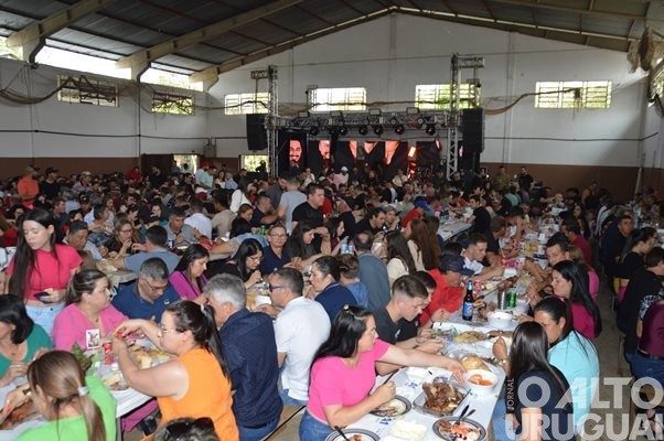 Festa do São Miguel do Braga reúne centenas de pessoas