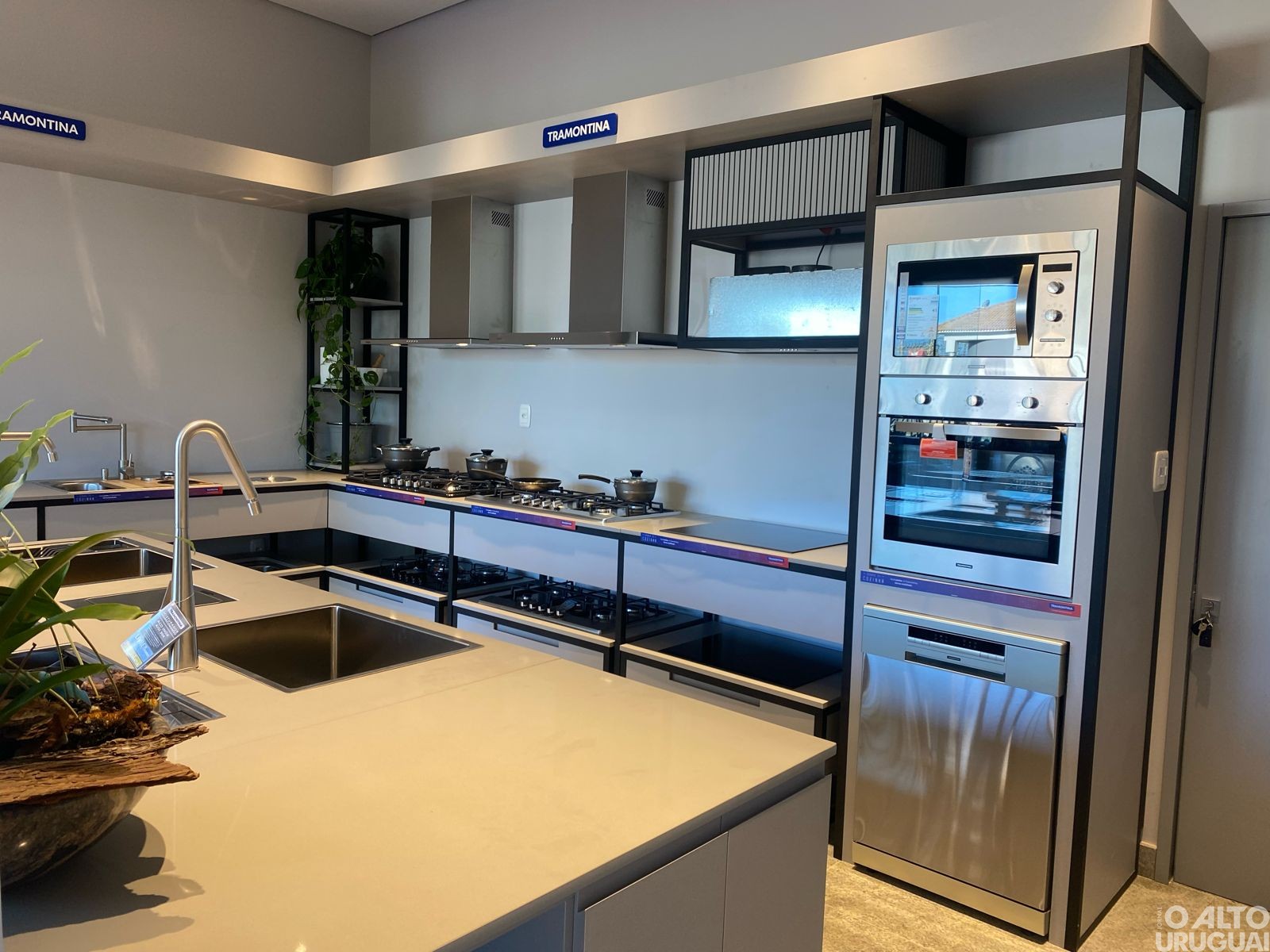 Binotto Mármores e Granitos inaugura novo showroom Tramontina em FW