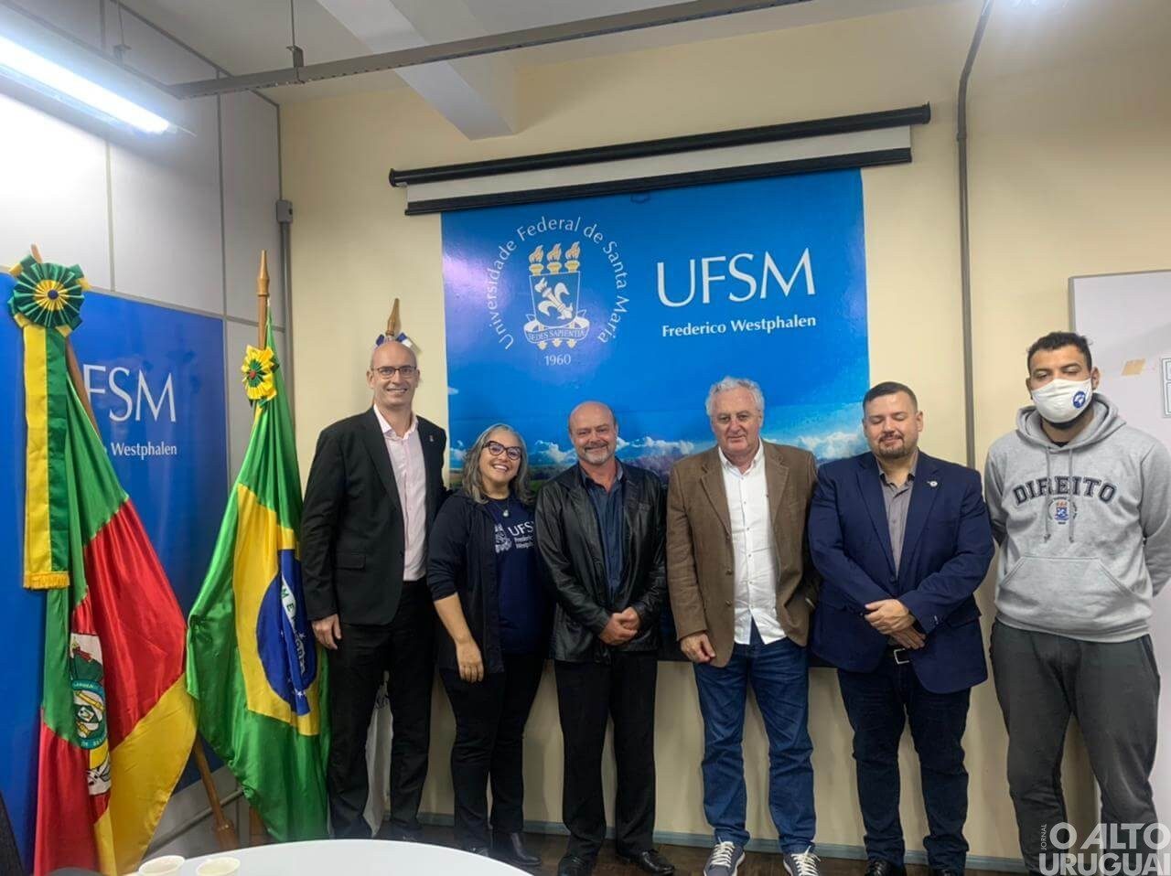 Novo reitor da UFSM visita campus de FW