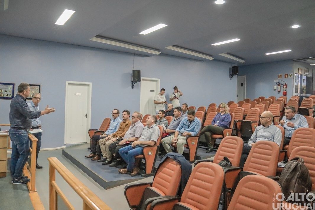 Prefeitos da região debatem sobre contrato de abastecimento de água com a Corsan-Aegea