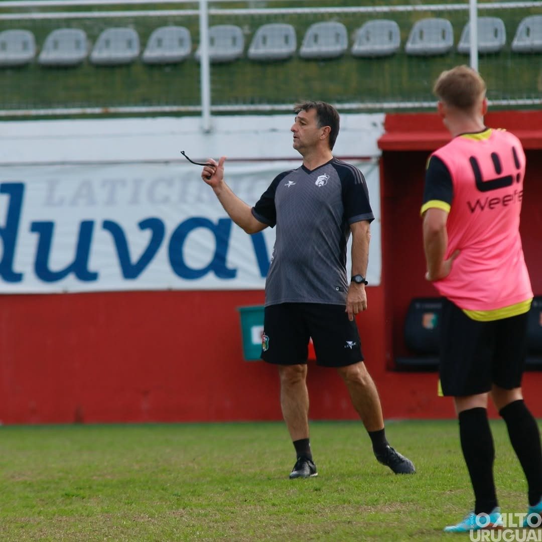 Ex-técnico do União é anunciado por clube da Divisão de Acesso