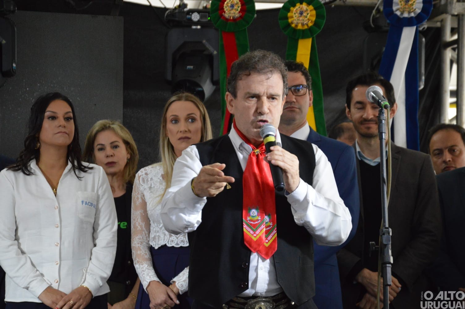 Abertura oficial da Facipal é marcada por anúncios de melhorias para Palmitinho