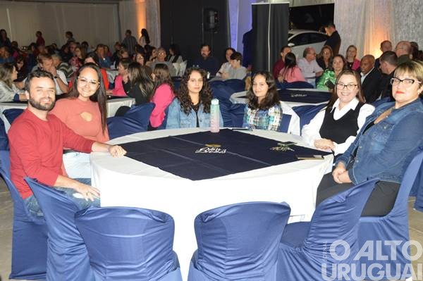 Palestra-show com Otélio Drebes reúne mais de 600 pessoas em Seberi