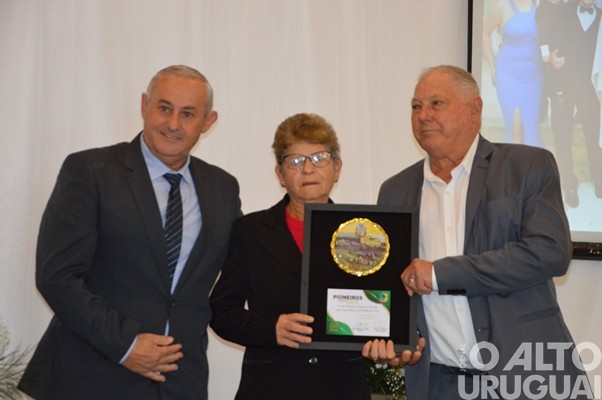 Câmara de Vereadores de Seberi homenageia pioneiros