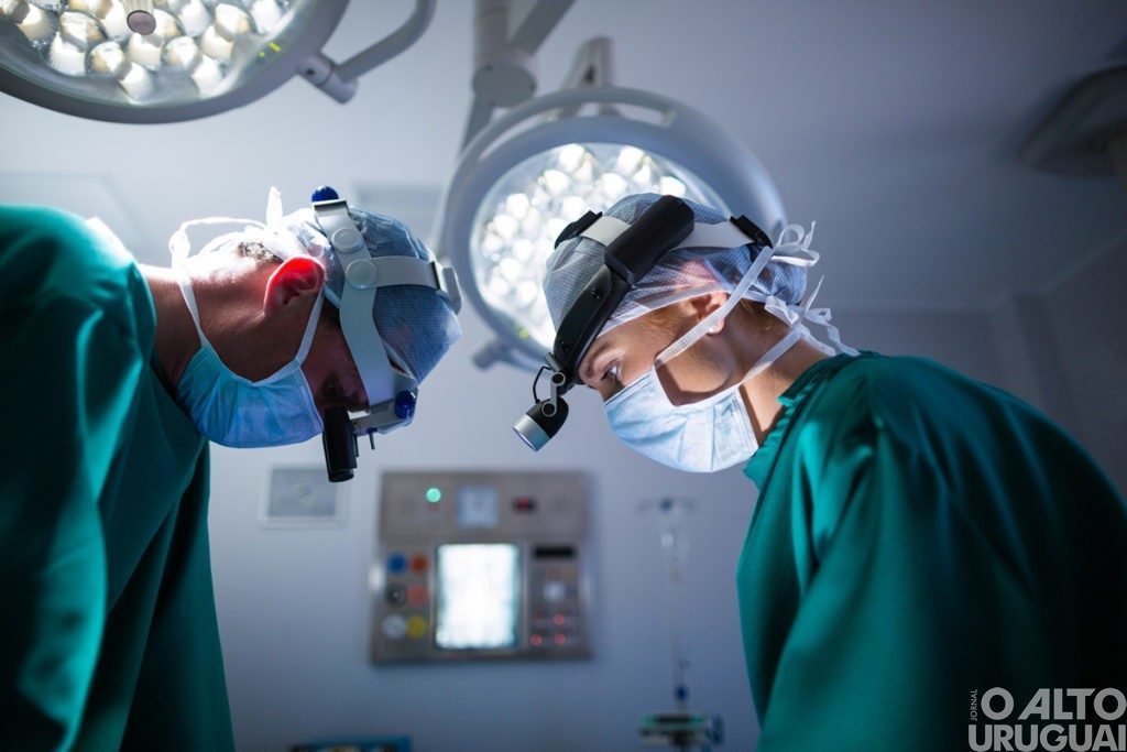 Hospital de caridade de Palmeira das Missões realiza procedimento cirúrgico que previne AVC