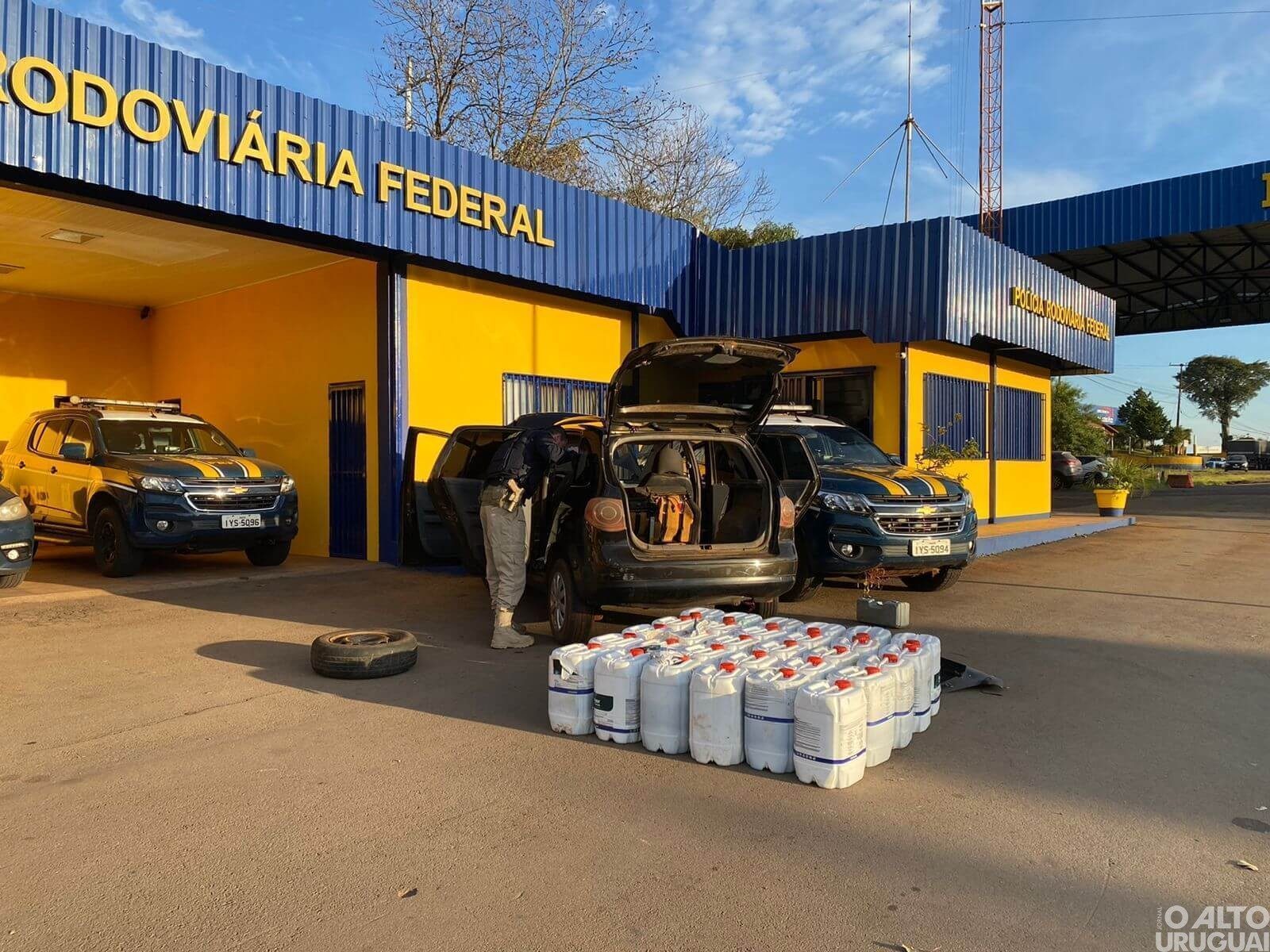 Mais de meia tonelada de agrotóxicos ilegais é apreendida pela PRF