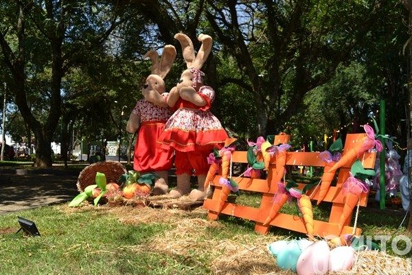Decoração artesanal marca tradição de Páscoa em Rodeio Bonito