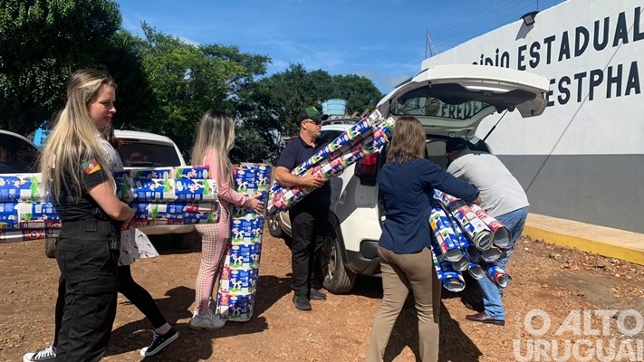 Projeto “Frederico sem Frestas” entrega placas térmicas para assistência social de FW
