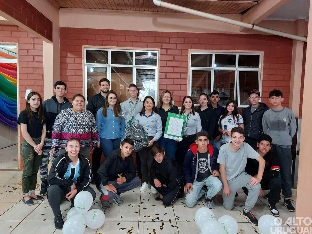 Turmas de escola de Boa Vista das Missões recebem valores de premiação do projeto cultural 