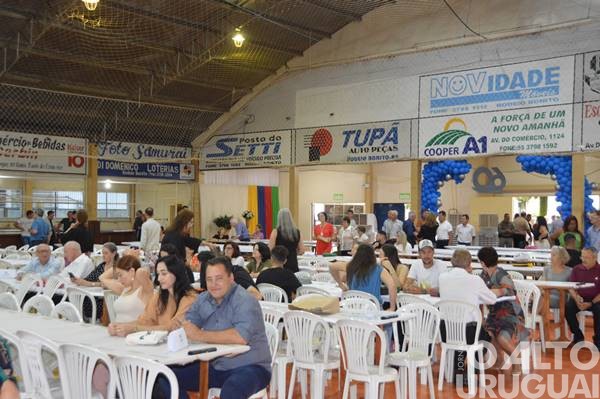Palestra-show com Otélio Drebes reúne mais de 600 pessoas em Seberi