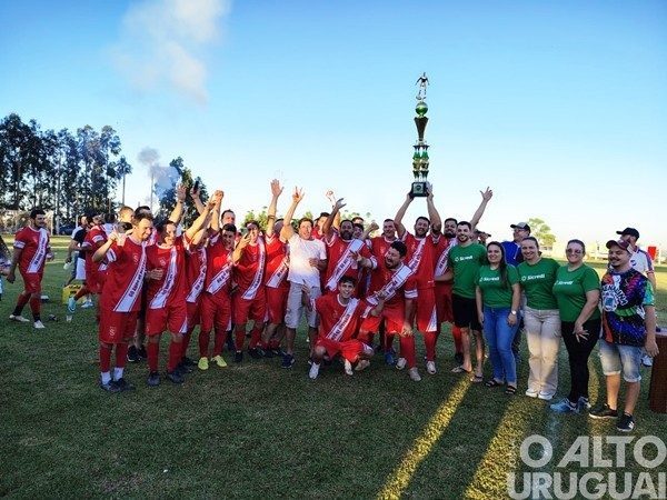 Serrano do Saltinho se consagra campeão na categoria aspirante