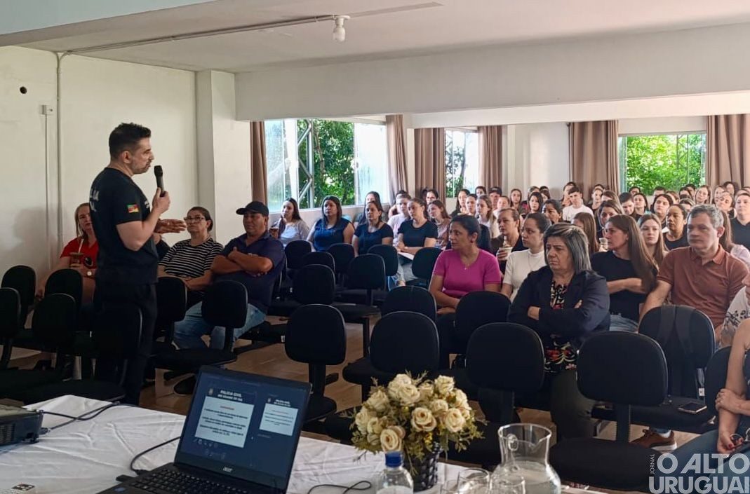 Polícia Civil realiza palestra a profissionais da educação infantil em Ametista do Sul