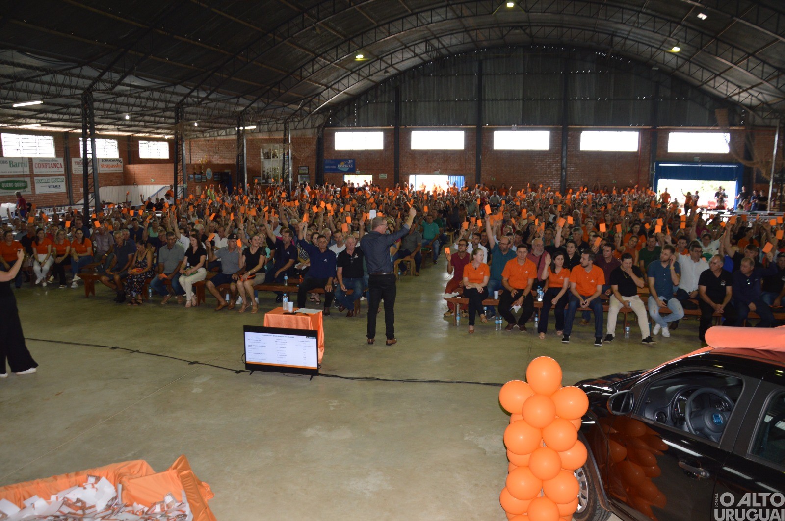 Cerca de 1,5 mil associados participam da assembleia-geral da Cresol Raiz