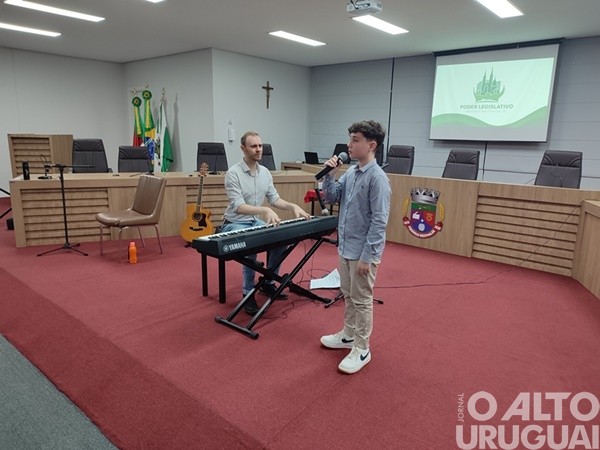 Talentos de FW e região participam de recital na Câmara de Vereadores de FW