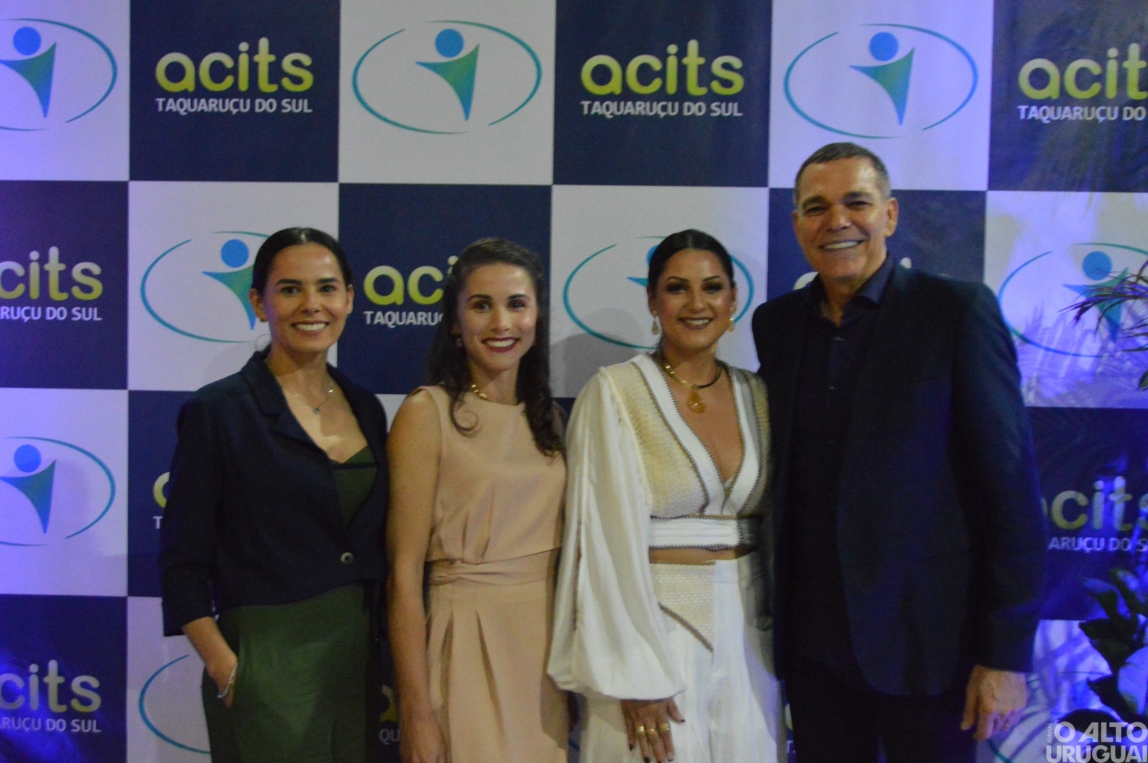1º Jantar-Baile da Associação Comercial reúne mais de 500 pessoas em Taquaruçu do Sul