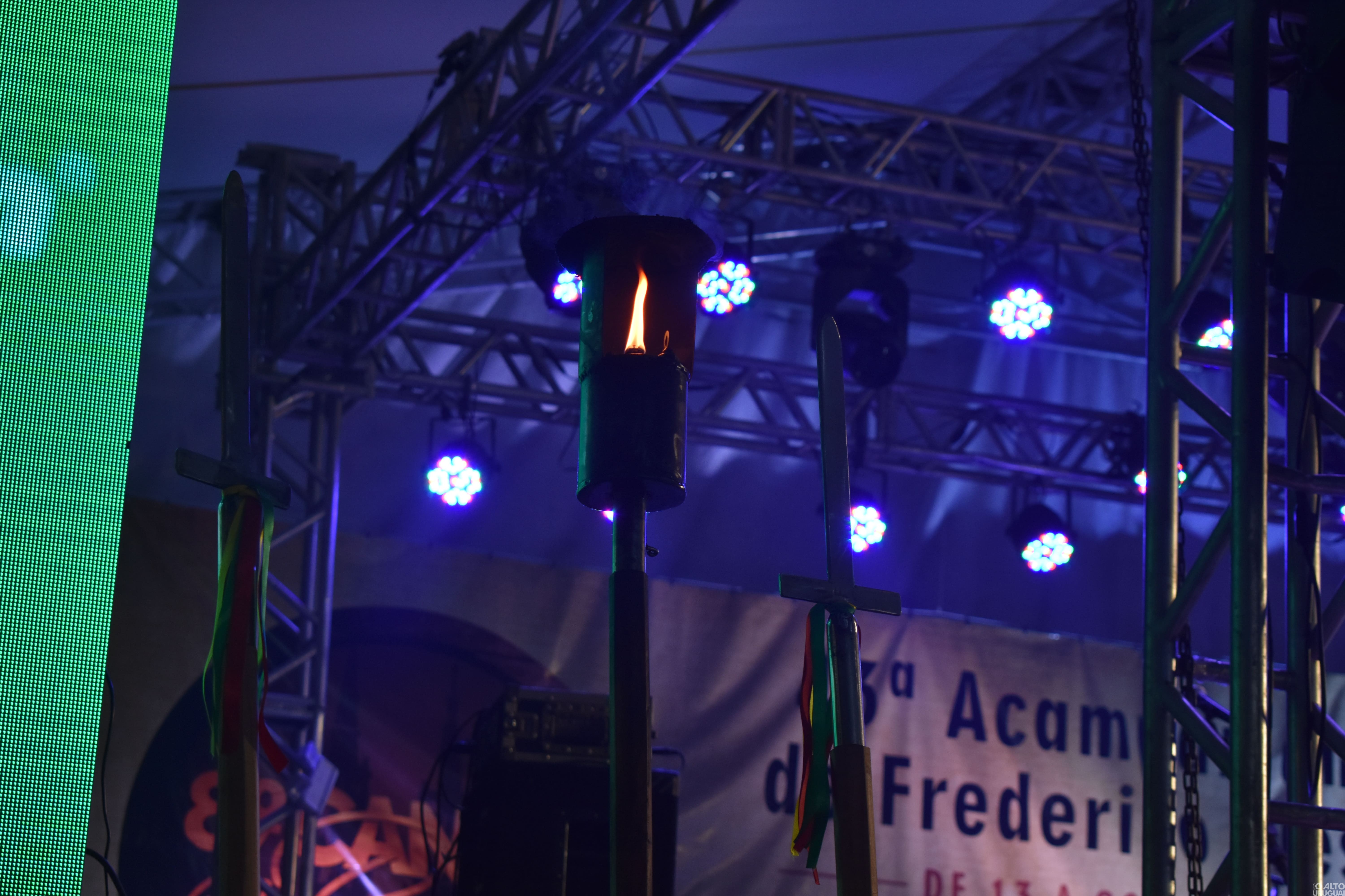 Primeira noite do Canto do Barril reúne grande público