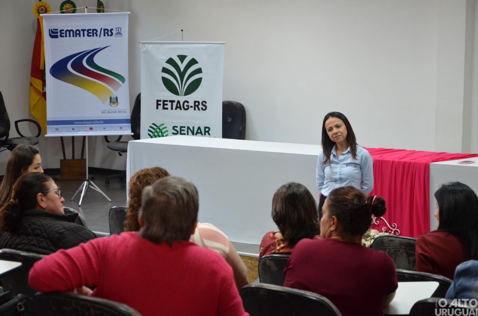 Formação para lideranças femininas é realizada em Caiçara
