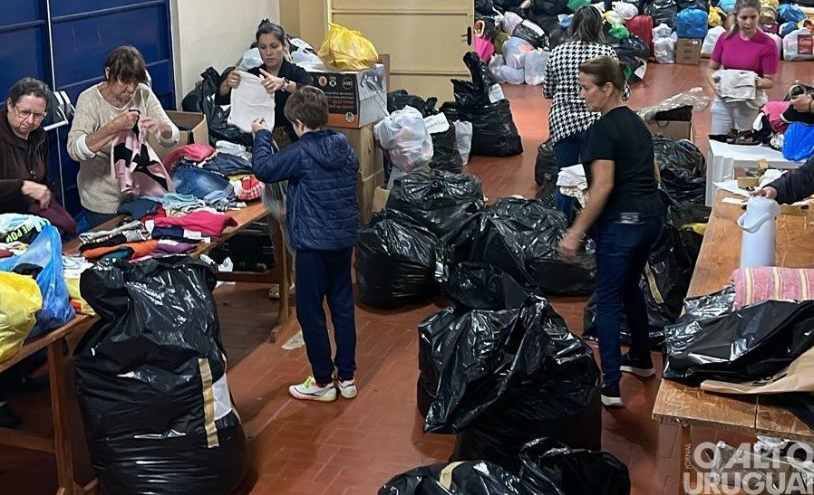 Ação em Rodeio Bonito arrecada recursos para enviar água aos atingidos pelas enchentes no RS