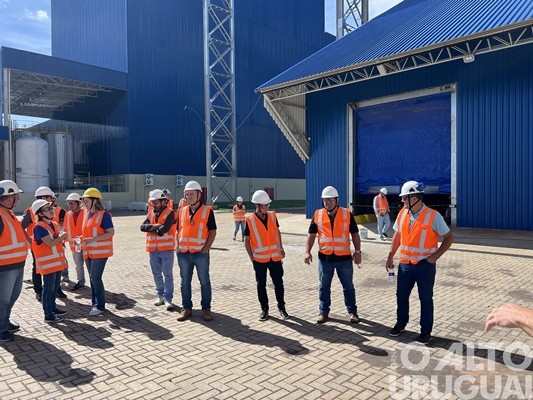 JBS apresenta a estrutura da fábrica de ração em Seberi