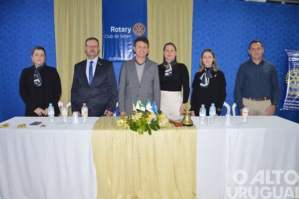 Rotary Clube de Seberi empossa nova diretoria para gestão 2025/2026