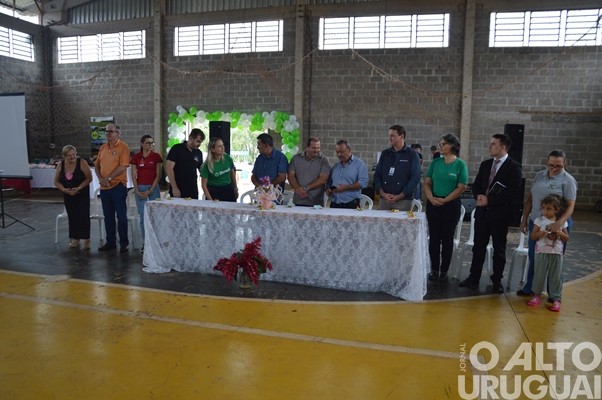 Centenas de mulheres participam de encontro em Jaboticaba