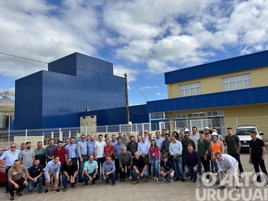 JBS apresenta a estrutura da fábrica de ração em Seberi