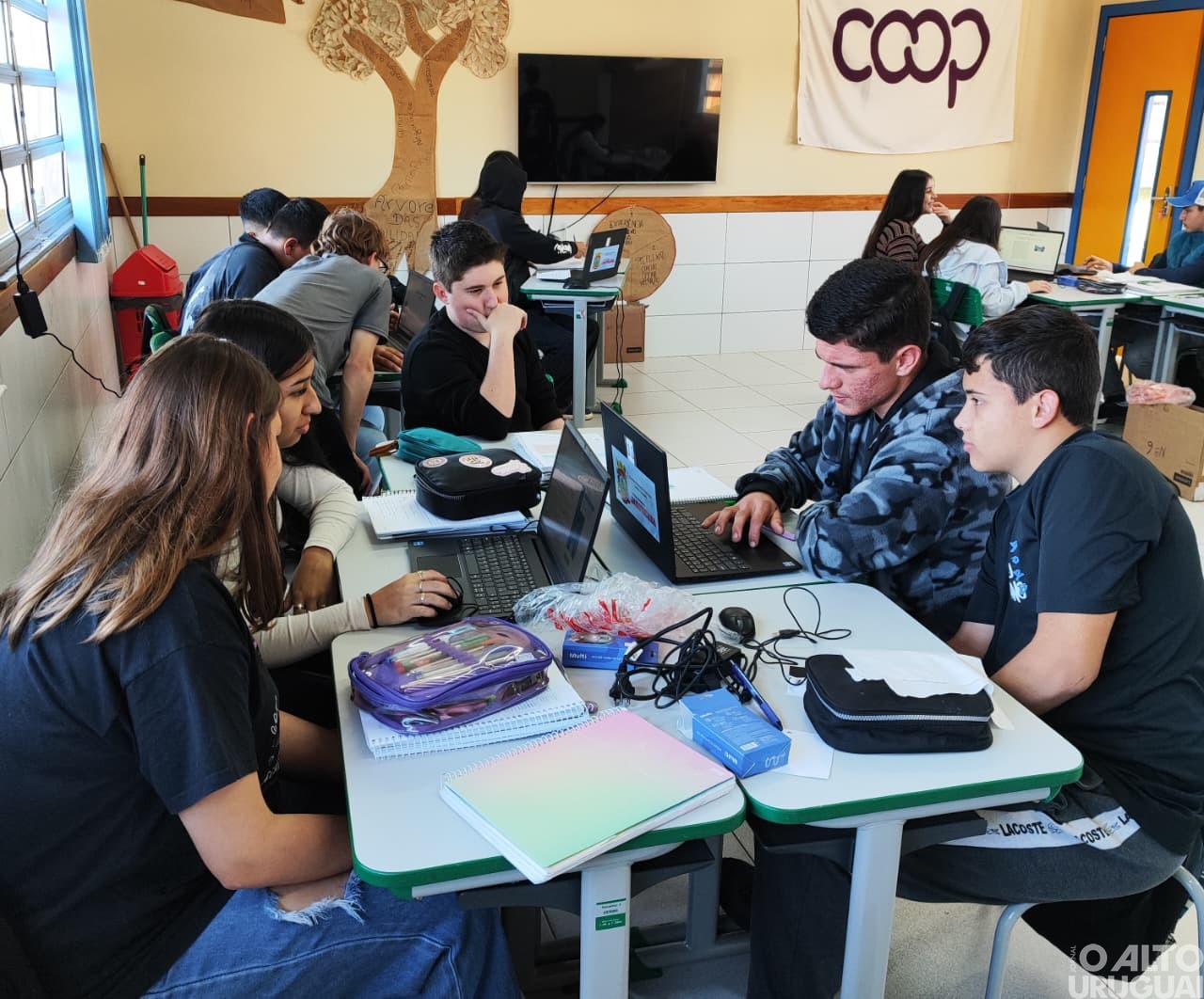 Jaboticaba investe em tecnologia para fortalecer o ensino