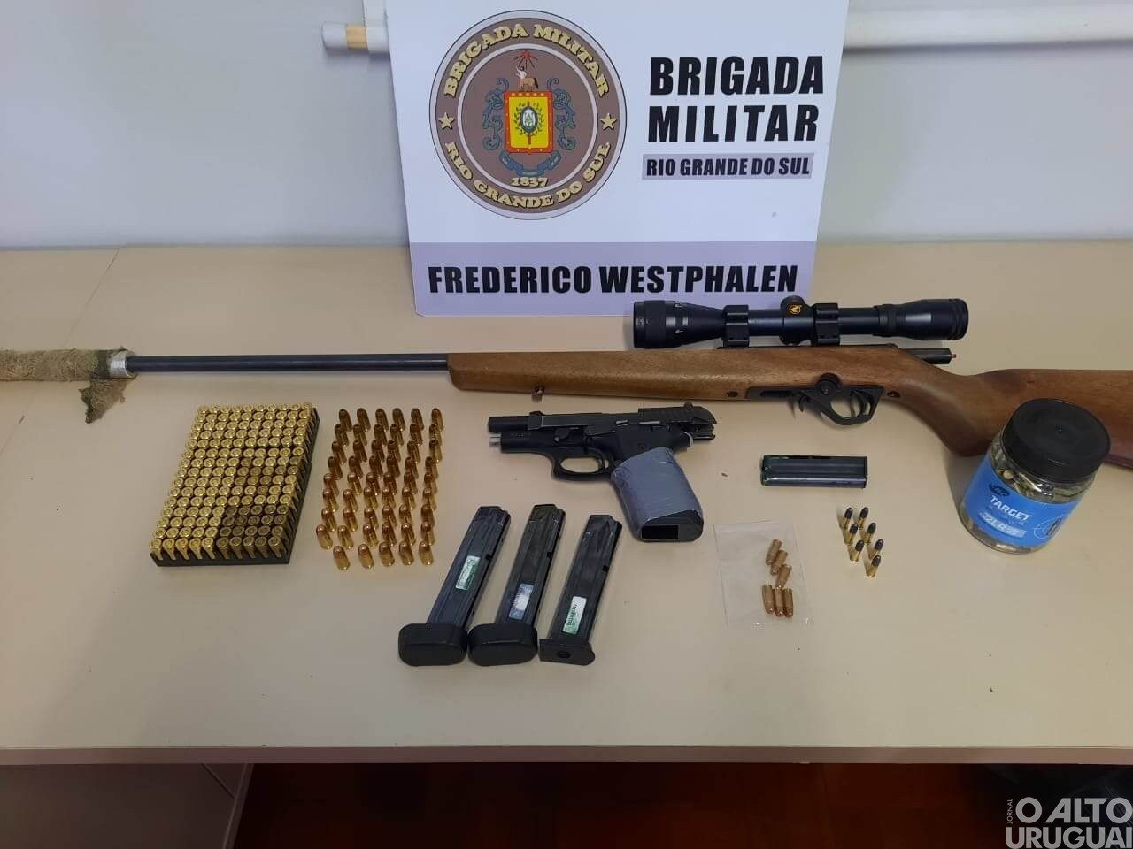 Homem é preso por porte ilegal de arma de fogo em FW