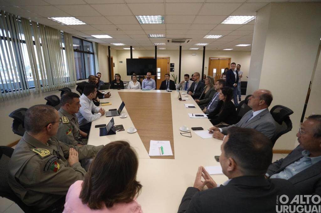 MPRS participa de reunião sobre segurança nas escolas