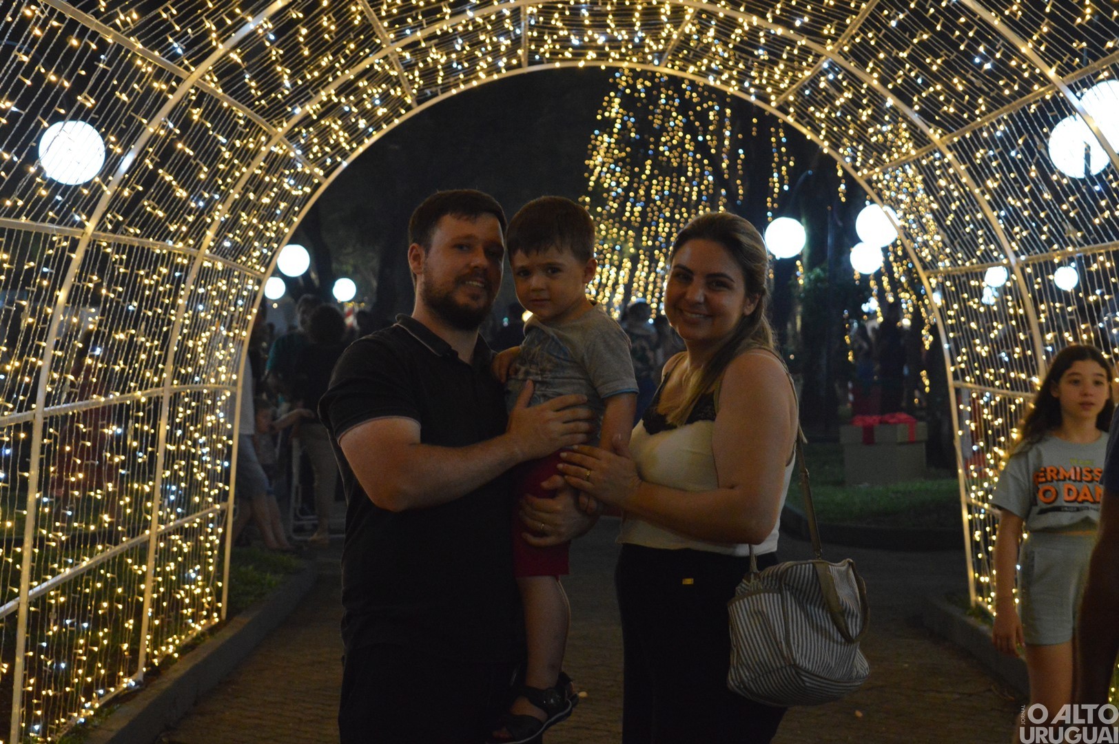 Acendimento de luzes marca a abertura oficial de Natal em Rodeio Bonito