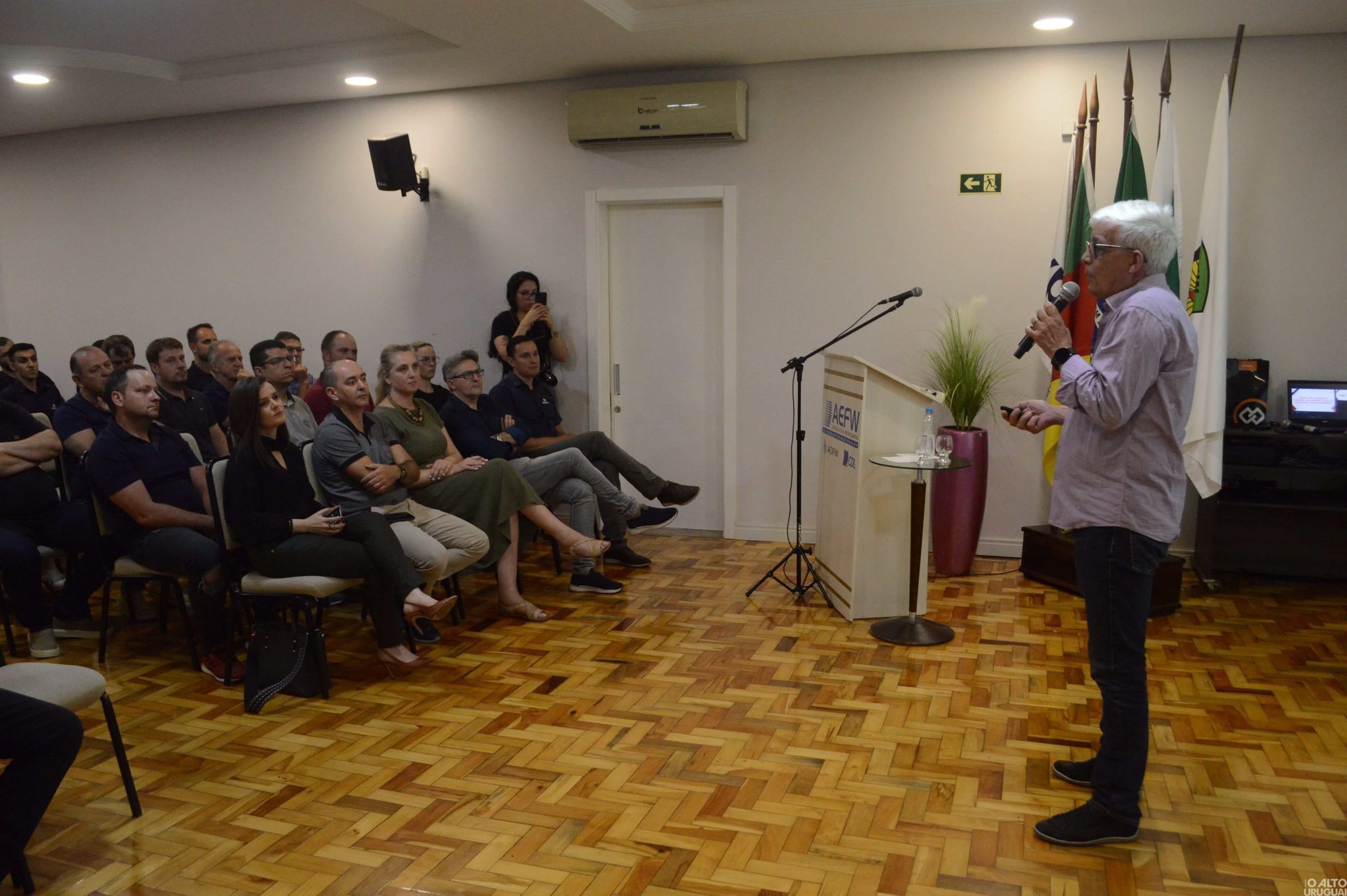 Cresol Raiz promove conversa sobre inovação empresarial