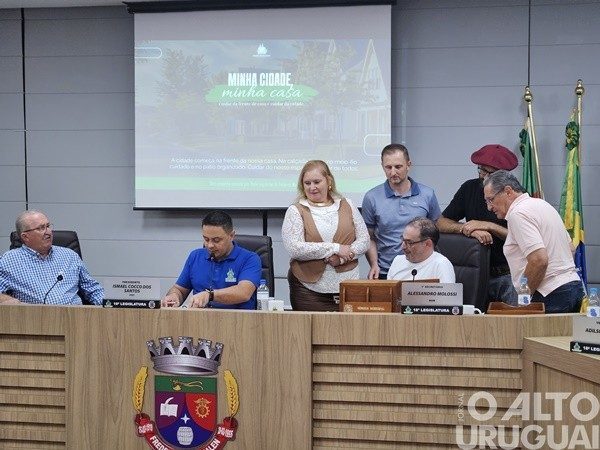 Câmara de FW rejeita veto do prefeito à emenda do “Mais Produção no Campo”