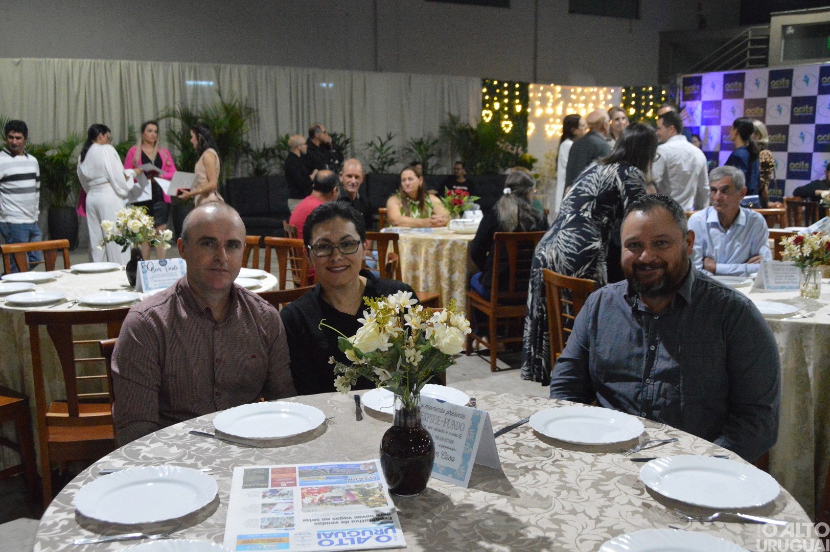 1º Jantar-Baile da Associação Comercial reúne mais de 500 pessoas em Taquaruçu do Sul