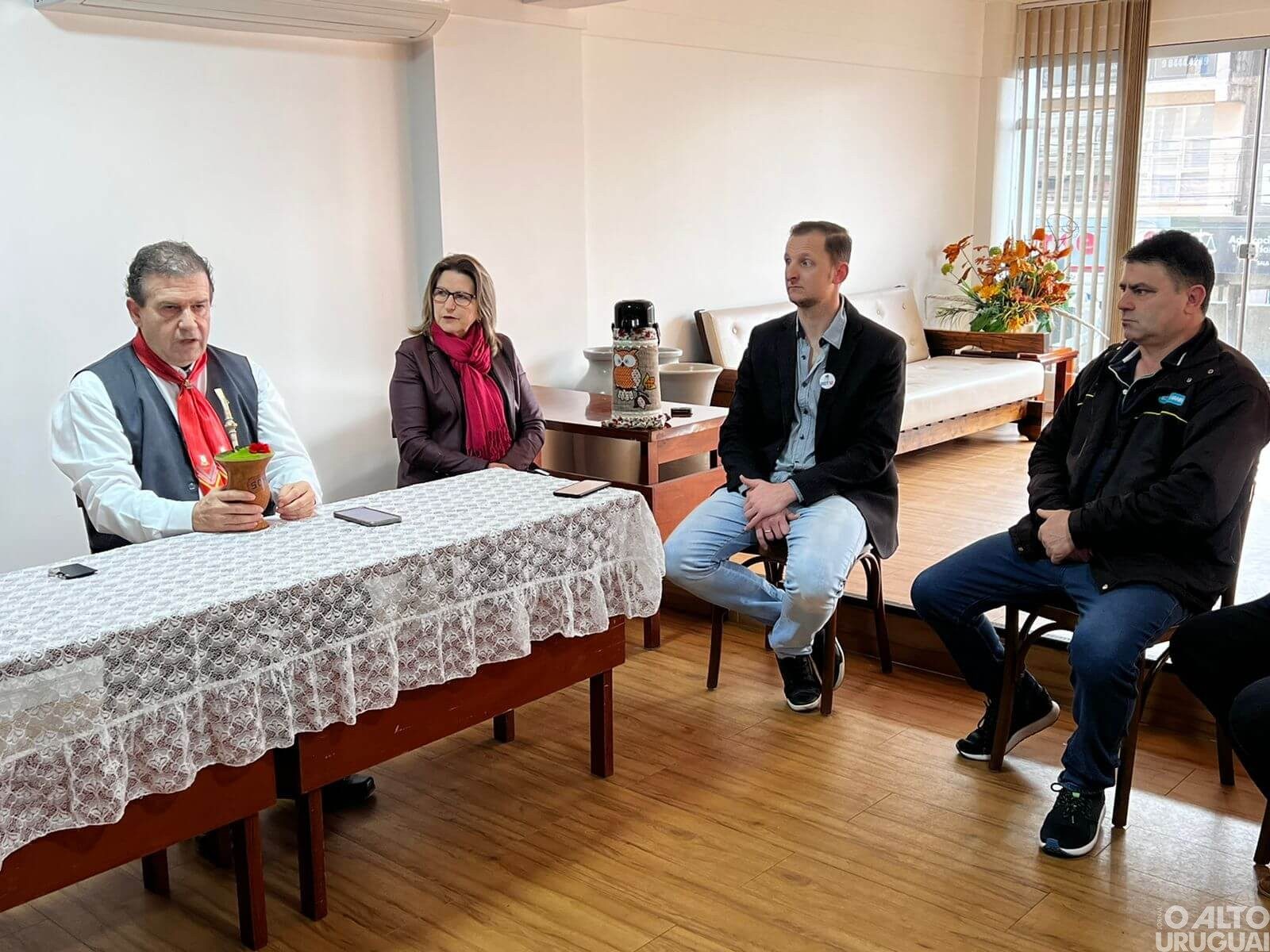 Pompeo de Mattos, candidato ao Congresso, participa de reunião em FW