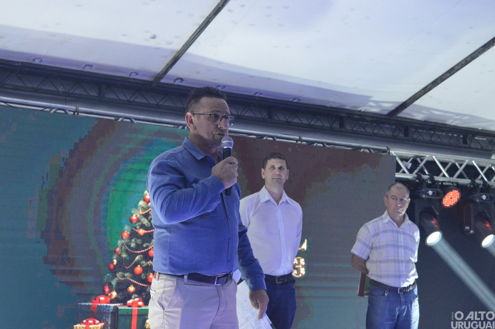Acendimento de luzes marca a abertura oficial de Natal em Rodeio Bonito