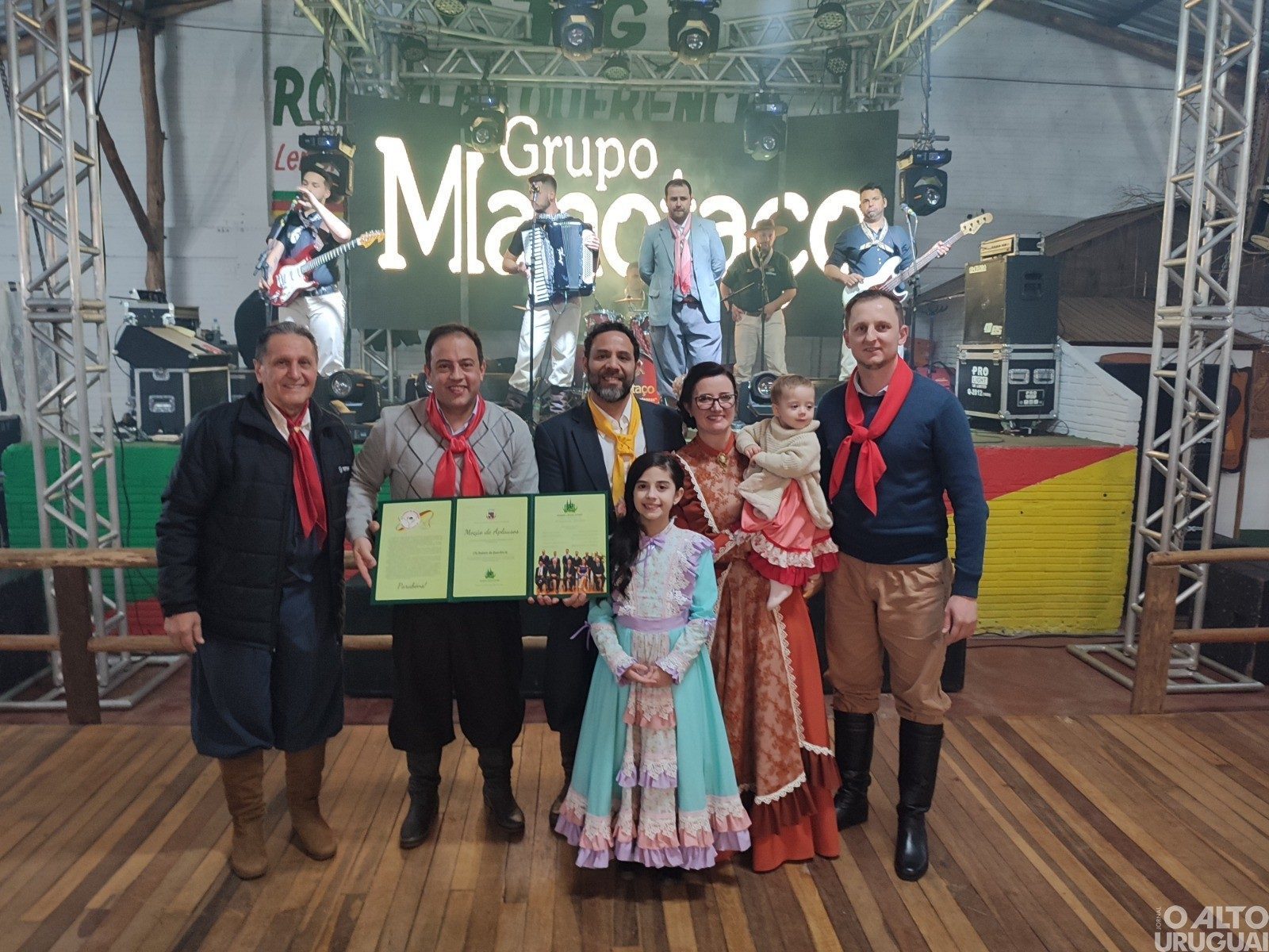 Moção de Aplausos em homenagem aos 50 anos do CTG Rodeio da Querência é entregue