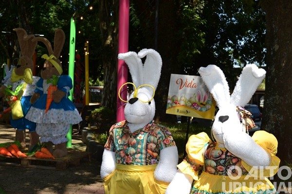 Decoração artesanal marca tradição de Páscoa em Rodeio Bonito