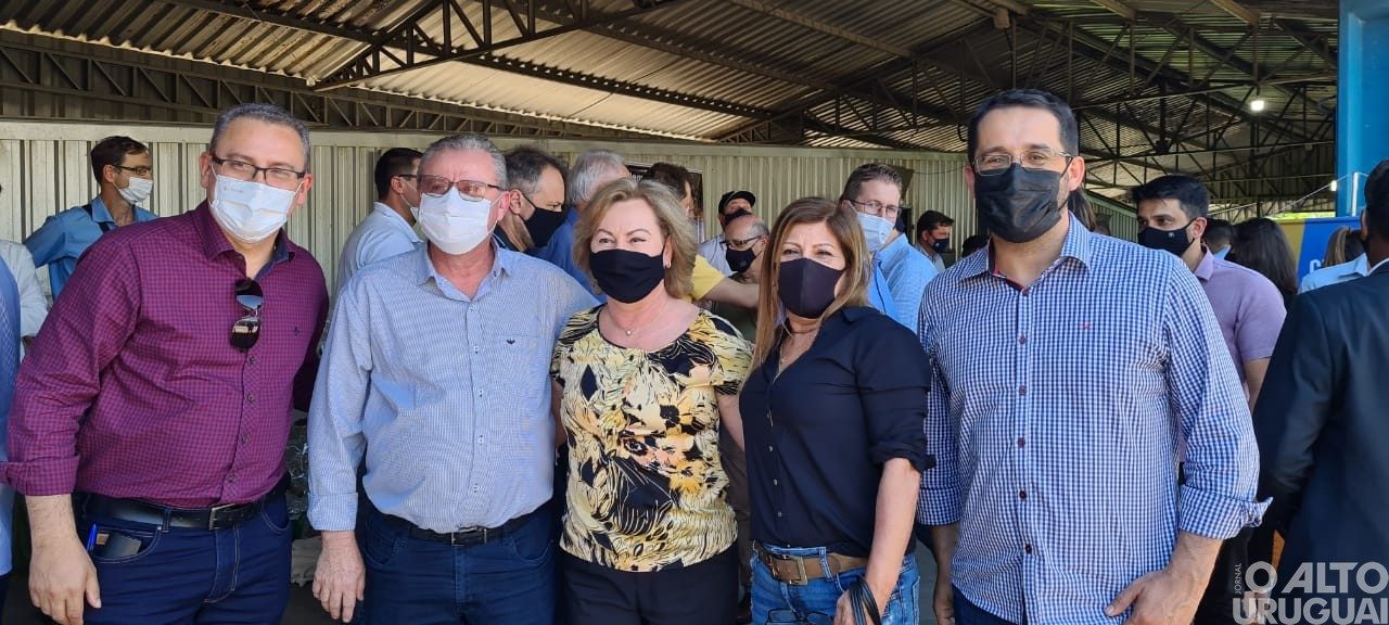 Abertura oficial da colheita de tabaco reúne autoridades do Estado